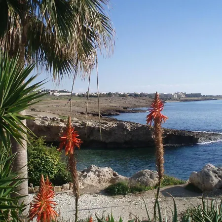 The Beach Castle Villa Klorakas